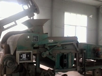 高粱振動清理篩使用現場