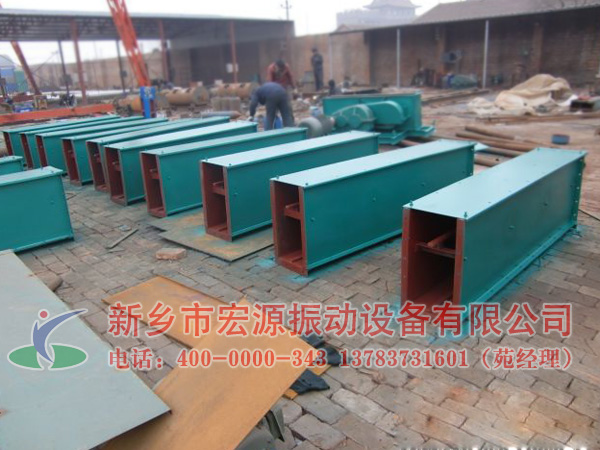 FU鏈式輸送機生產現場